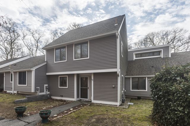 12 Woodrise Road UNIT 12, Falmouth, MA 02540