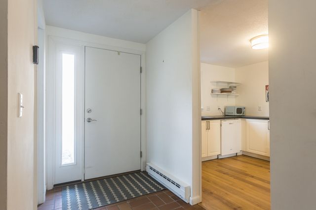 12 Woodrise Road UNIT 12, Falmouth, MA 02540