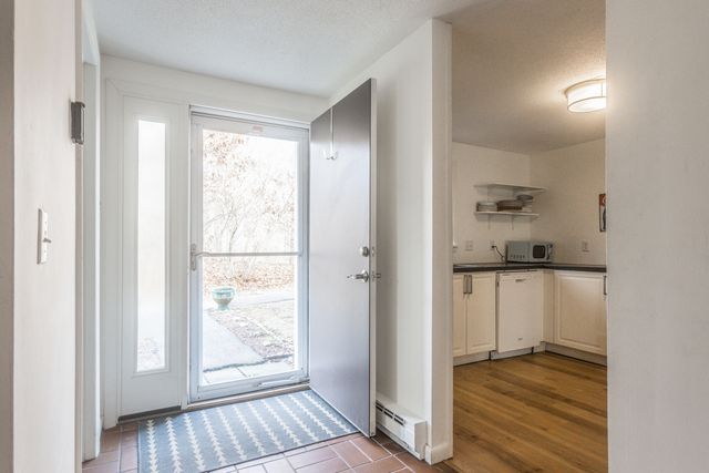 12 Woodrise Road UNIT 12, Falmouth, MA 02540