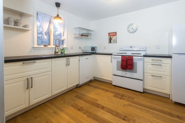 12 Woodrise Road UNIT 12, Falmouth, MA 02540