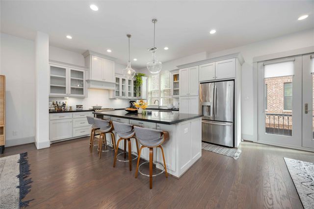 2825 Hicks Street, Houston, TX 77007