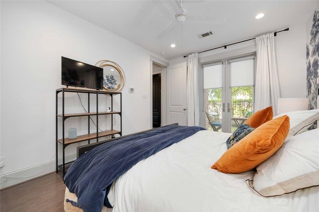 2825 Hicks Street, Houston, TX 77007