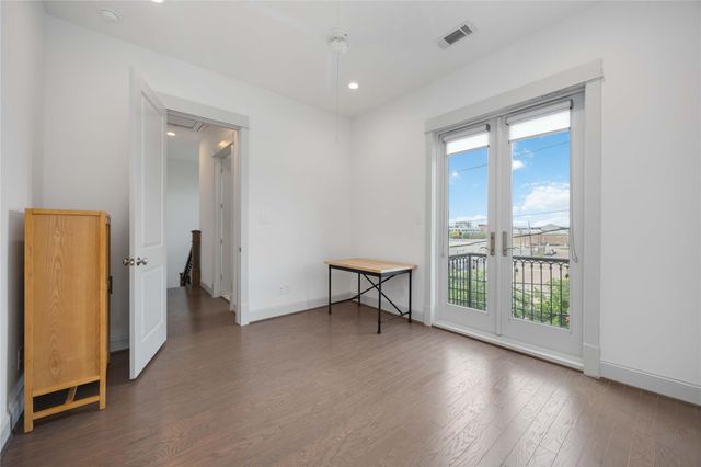 2825 Hicks Street, Houston, TX 77007