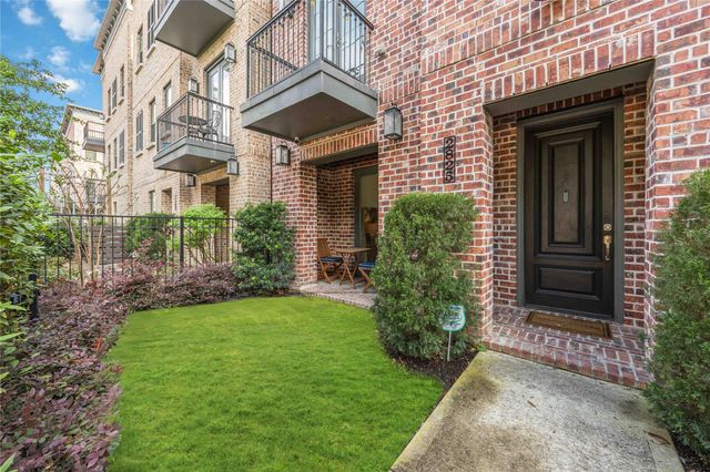 2825 Hicks Street, Houston, TX 77007