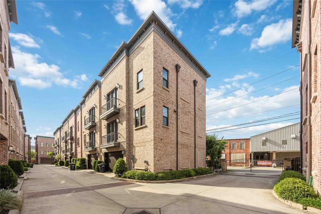 2825 Hicks Street, Houston, TX 77007