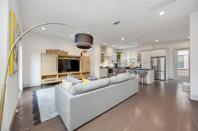 2825 Hicks Street, Houston, TX 77007