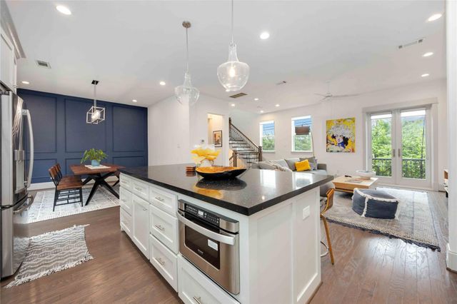 2825 Hicks Street, Houston, TX 77007