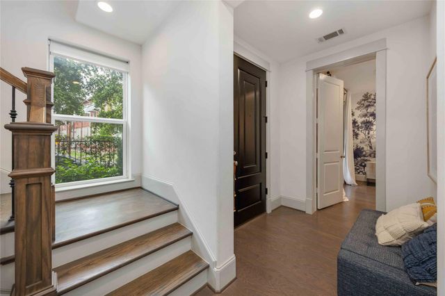 2825 Hicks Street, Houston, TX 77007