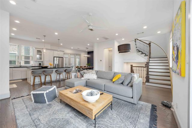 2825 Hicks Street, Houston, TX 77007