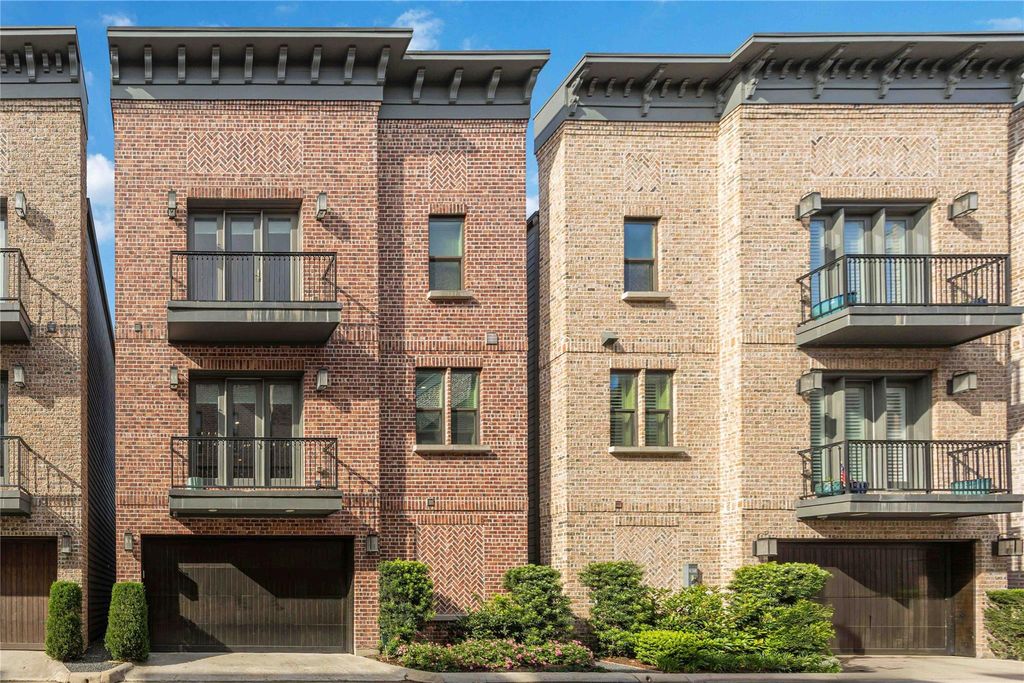 2825 Hicks Street, Houston, TX 77007