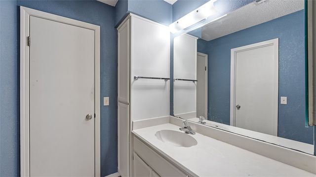 3 Walter Place, Bella Vista, AR 72714