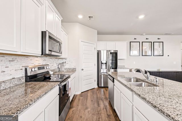 81 Mead Court, Hoschton, GA 30548
