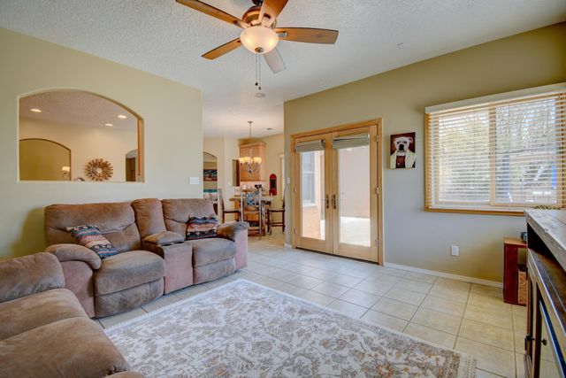 1714 17th Avenue SE, Rio Rancho, NM 87124