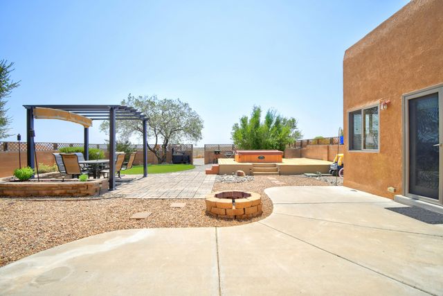 1714 17th Avenue SE, Rio Rancho, NM 87124