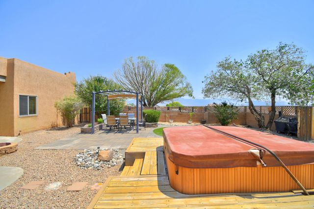1714 17th Avenue SE, Rio Rancho, NM 87124