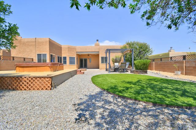 1714 17th Avenue SE, Rio Rancho, NM 87124