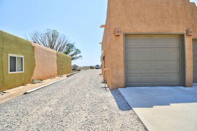 1714 17th Avenue SE, Rio Rancho, NM 87124