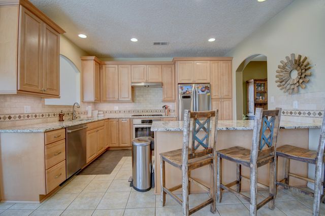 1714 17th Avenue SE, Rio Rancho, NM 87124