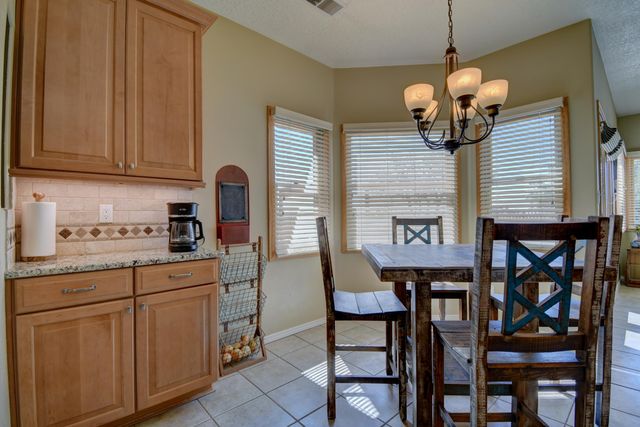 1714 17th Avenue SE, Rio Rancho, NM 87124