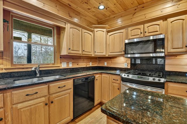 61 Spring Ridge Trail, Morganton, GA 30560