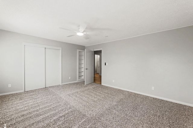 2222 W Greenfield St, Wichita, KS 67217