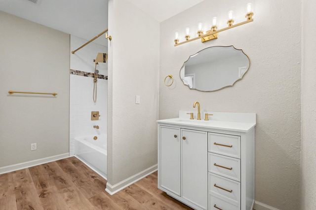 2222 W Greenfield St, Wichita, KS 67217