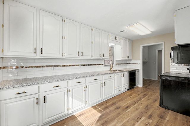 2222 W Greenfield St, Wichita, KS 67217