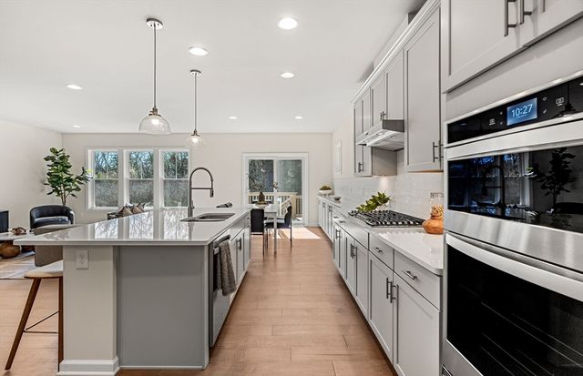 7 Bates Quarry Lane 46, Walpole, MA 02081