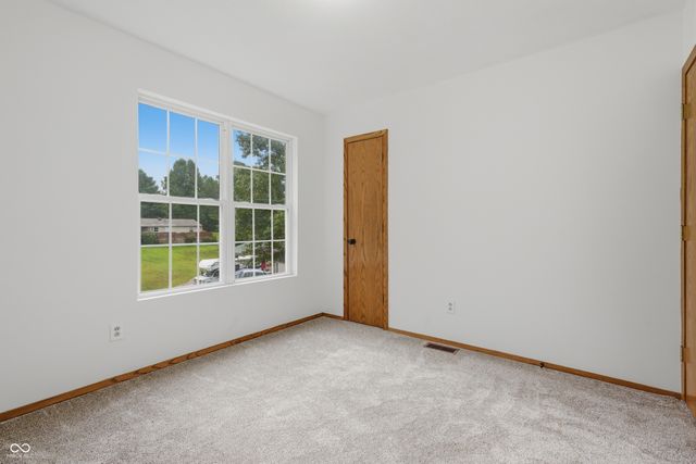 5920 Hidden Lake Lane, Nineveh, IN 46164