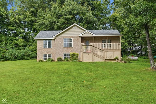 5920 Hidden Lake Lane, Nineveh, IN 46164