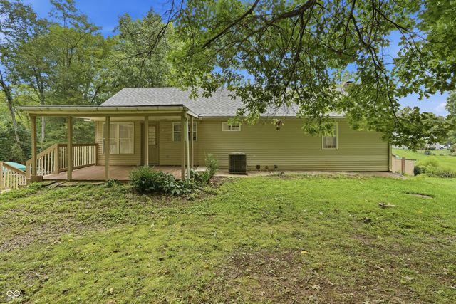 5920 Hidden Lake Lane, Nineveh, IN 46164