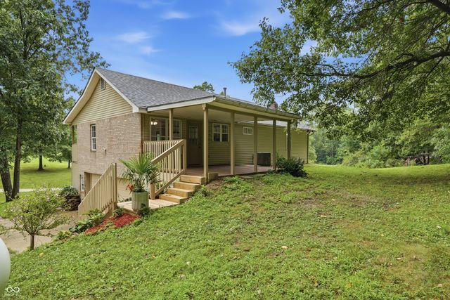 5920 Hidden Lake Lane, Nineveh, IN 46164
