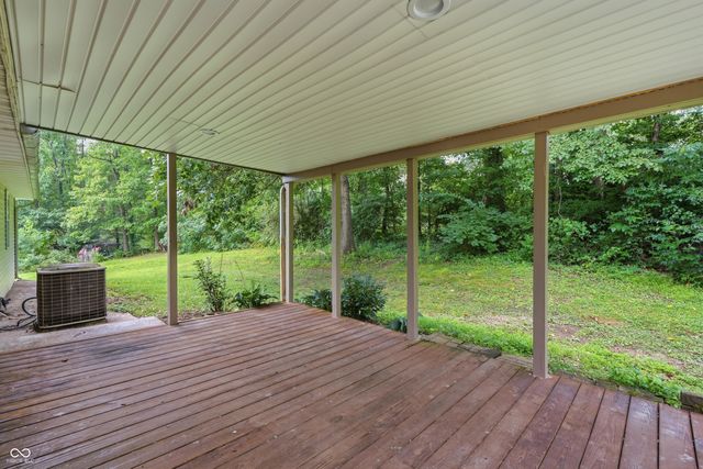 5920 Hidden Lake Lane, Nineveh, IN 46164