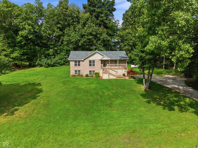 5920 Hidden Lake Lane, Nineveh, IN 46164