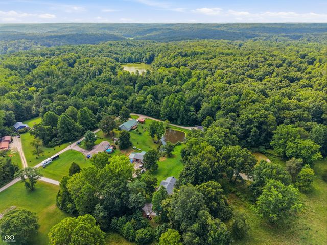 5920 Hidden Lake Lane, Nineveh, IN 46164