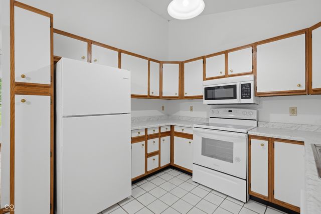 5920 Hidden Lake Lane, Nineveh, IN 46164