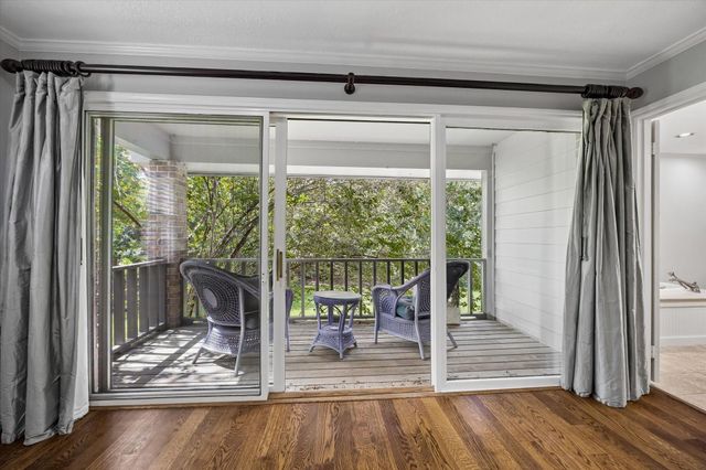 906 Quaker Bend Drive, Friendswood, TX 77546
