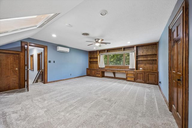 906 Quaker Bend Drive, Friendswood, TX 77546