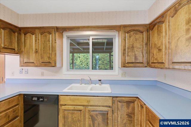 1160 24th Av SW, Albany, OR 97321