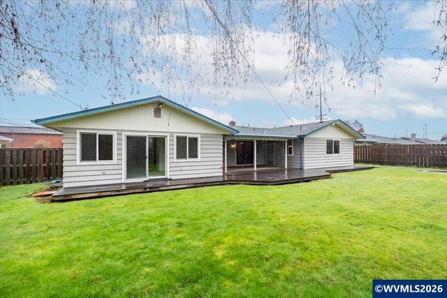 1160 24th Av SW, Albany, OR 97321