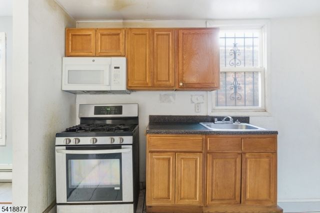 402 S 15Th St, Newark City, NJ 07103