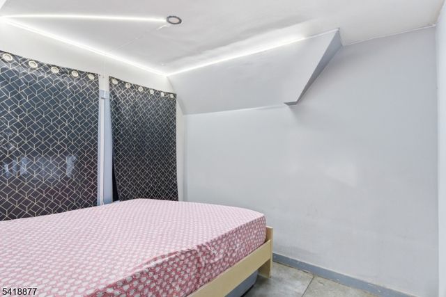 402 S 15Th St, Newark City, NJ 07103