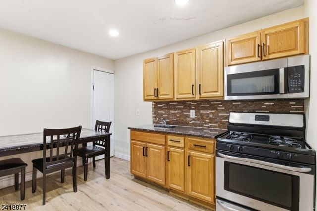 402 S 15Th St, Newark City, NJ 07103