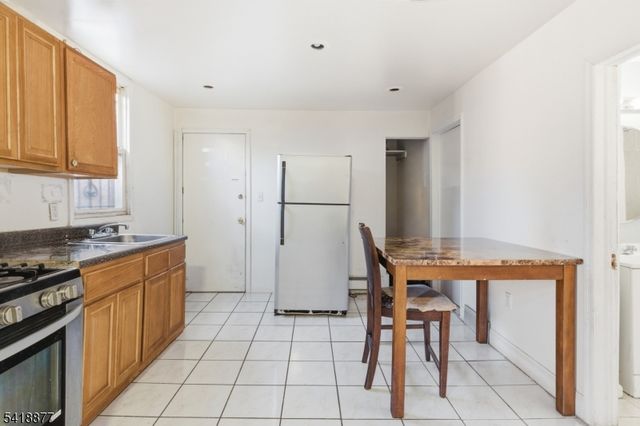 402 S 15Th St, Newark City, NJ 07103