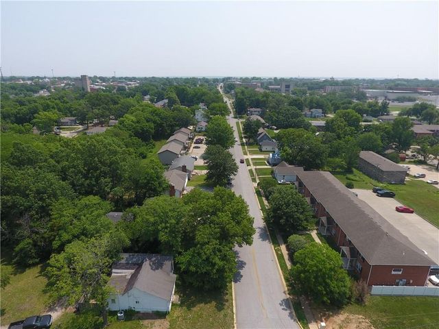 318 S Main Street, Warrensburg, MO 64093