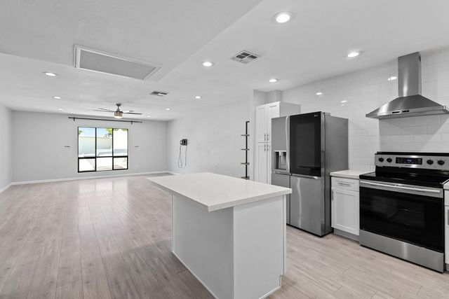314 W Maryland Avenue A, Phoenix, AZ 85013