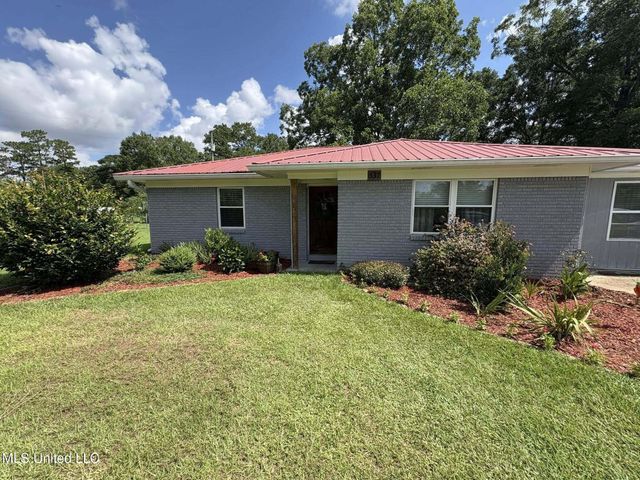 337 Ten Mile Church Road, Perkinston, MS 39573