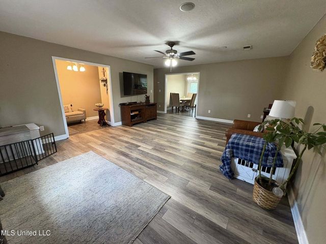 337 Ten Mile Church Road, Perkinston, MS 39573