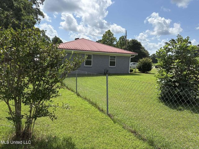 337 Ten Mile Church Road, Perkinston, MS 39573