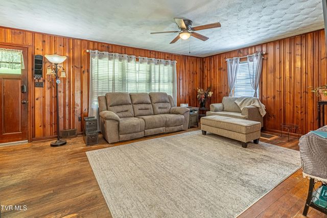 431 Mitchell Valley Drive, Marion, VA 24354